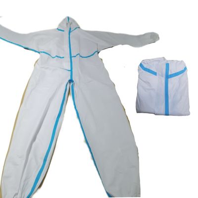 Comodines protectores de película microporosa con capucha blanca con muestras de tiras de palo