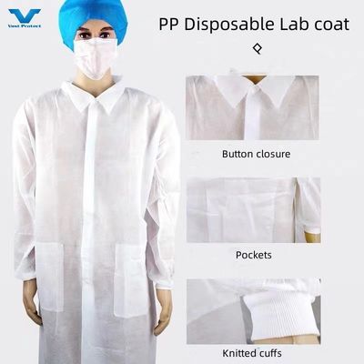 Protector contra el polvo de la capa de laboratorio de PP microporous no tejido Producción 20000PCS/día