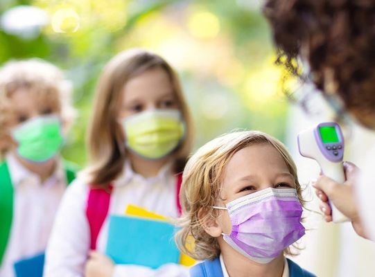 Máscara facial desechable de 3 capas con lazo en las orejas para niños adolescentes 14.5*9.5 Cm